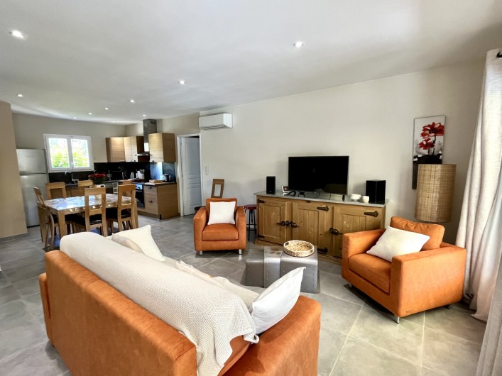 Location de vacances - Villa à Pernes-les-Fontaines - Ensemble pièce à vivre