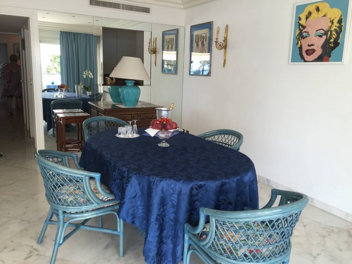Location de vacances - Appartement à Cannes - Salle à manger