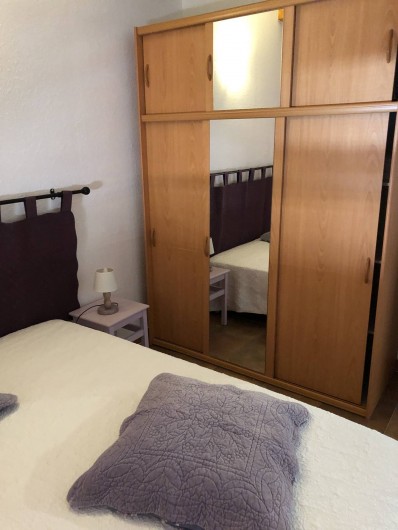 Location de vacances - Maison - Villa à Propriano - CHAMBRE BLANCHE ARMOIRE
