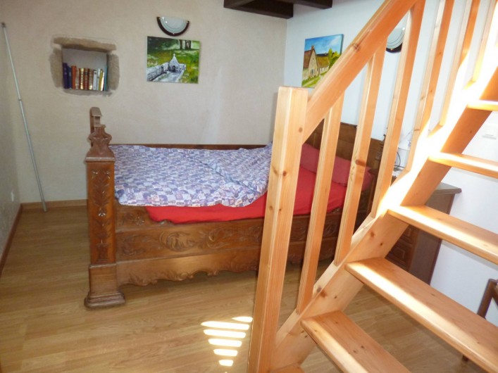 Location de vacances - Gîte à Bieuzy - le lit de coin