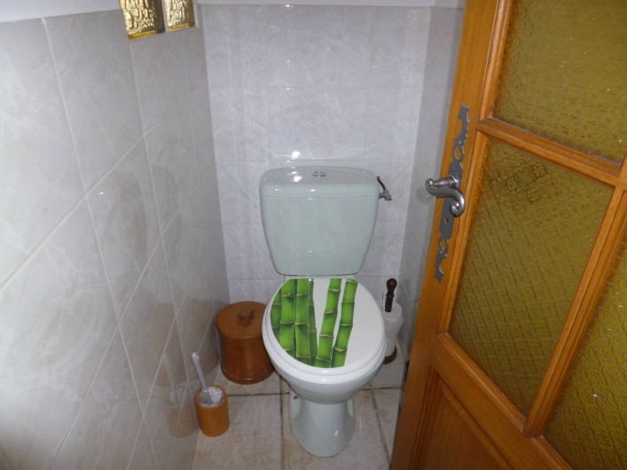 Location de vacances - Gîte à Bieuzy - wc indépendant