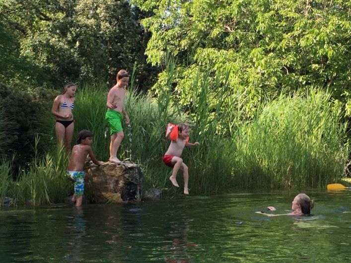 Location de vacances - Gîte à Saint-Cybranet - bassin de baignade