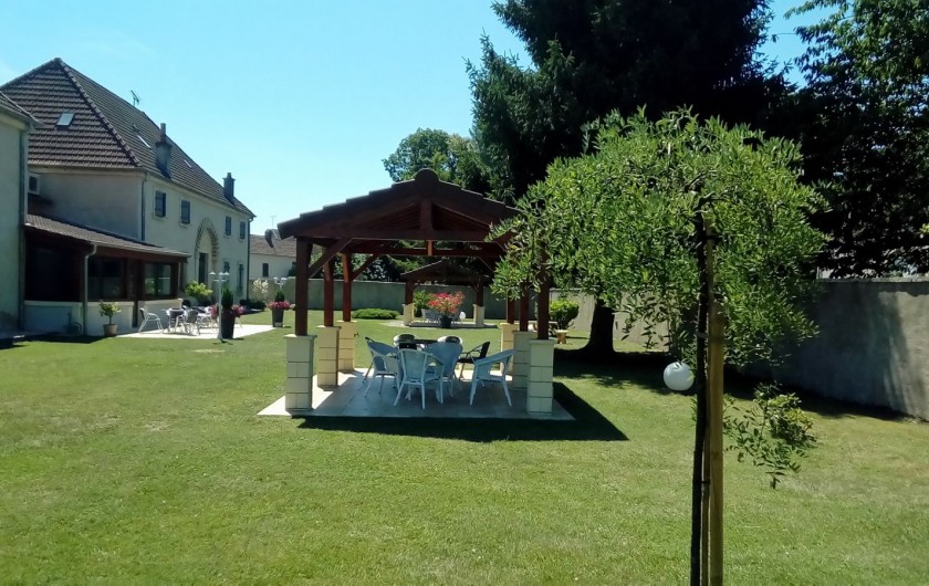 Location de vacances - Maison - Villa à Beaujeu-Saint-Vallier-Pierrejux-et-Quitteur - Parc