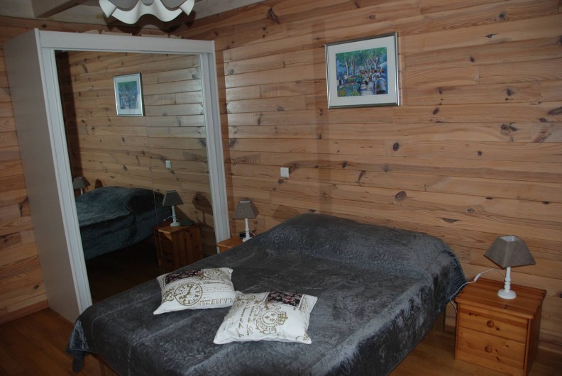Location de vacances - Chalet à Saint-Léonard - Chambre parentale