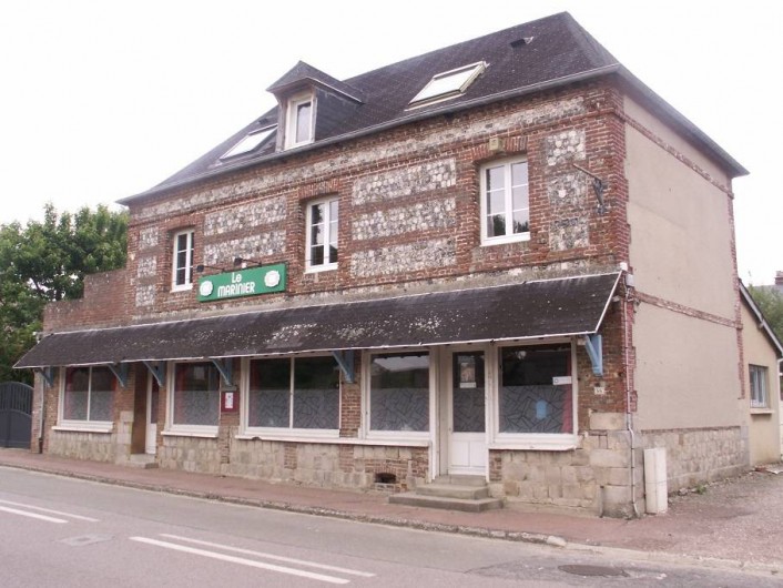 Location de vacances - Gîte à Saint-Aubin-sur-Mer - façade du gite