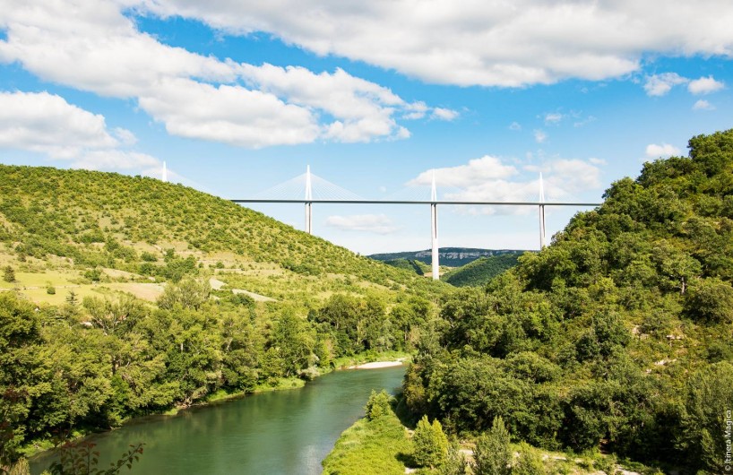 Location de vacances - Gîte à Millau - le Viaduc le plus haut du monde