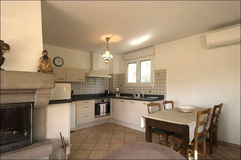 Location de vacances - Gîte à Millau - Coin cuisine - grande salle à manger