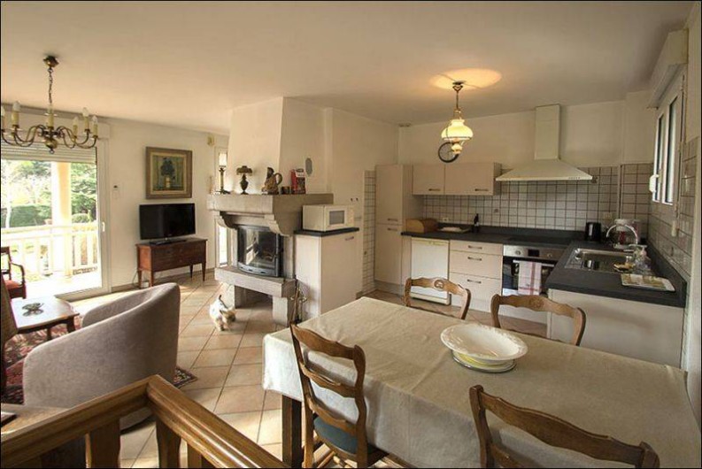 Location de vacances - Gîte à Millau - Coin cuisine - grande salle à manger