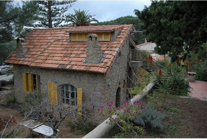 Location de vacances - Maison - Villa à Ajaccio - Maison en granit (vue en surplomb)