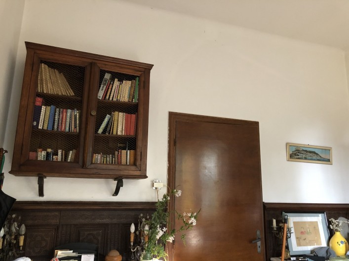 Location de vacances - Maison - Villa à Ajaccio - Salon : bibliothèque