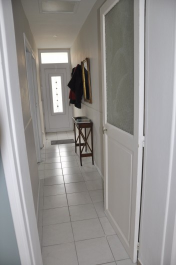 Location de vacances - Villa à Les Sables-d'Olonne - couloir d'entrée