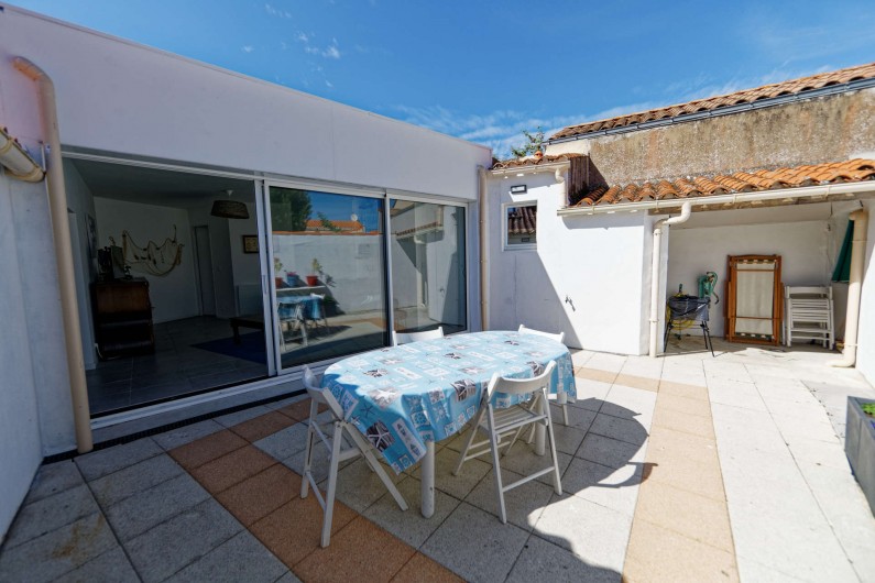 Location de vacances - Villa à Les Sables-d'Olonne - cour