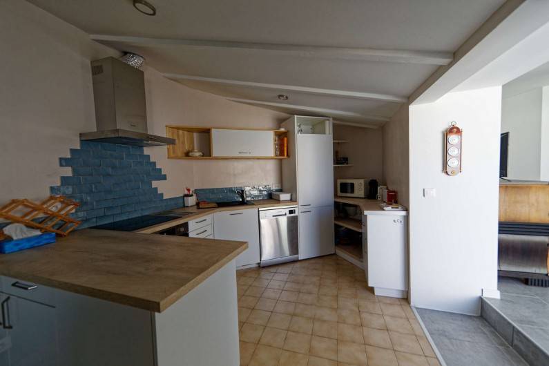 Location de vacances - Villa à Les Sables-d'Olonne - cuisine vue depuis le séjour