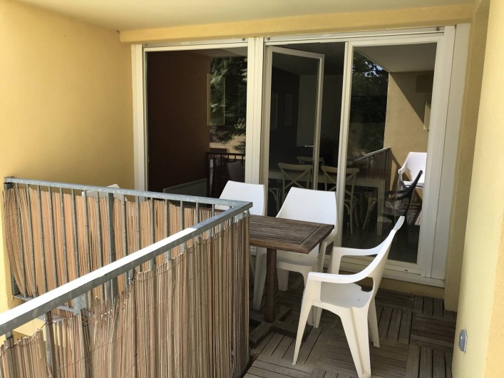 Location de vacances - Appartement à Aigues-Mortes - Terrasse