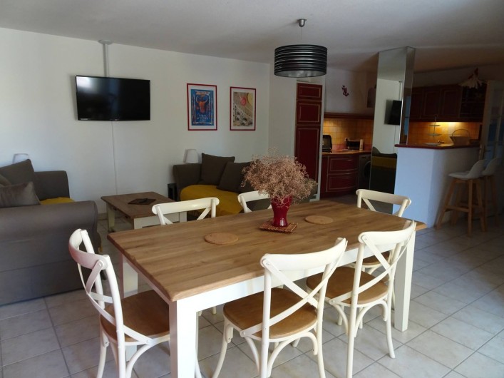 Location de vacances - Appartement à Aigues-Mortes - Salle à manger