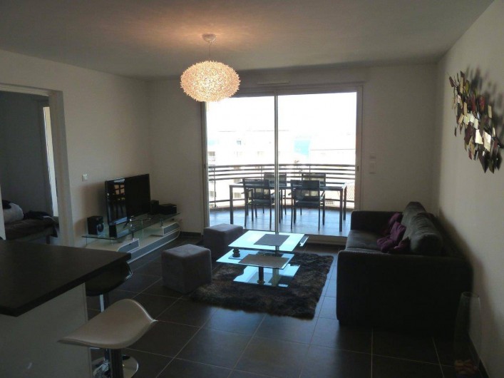 Location de vacances - Appartement à Calvi - Salon séjour ouvert sur terrasse