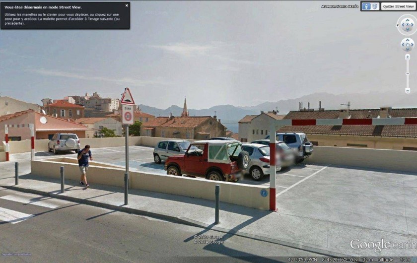 Location de vacances - Appartement à Calvi - Parking réservé de la résidence