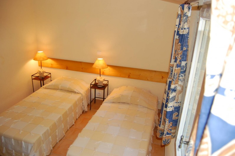 Location de vacances - Gîte à Aubignan - chambre  deux lits jumeaux