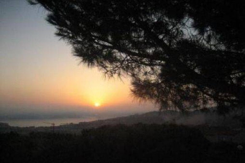 Location de vacances - Appartement à Banyuls-sur-Mer - lever de soleil vu de la maison