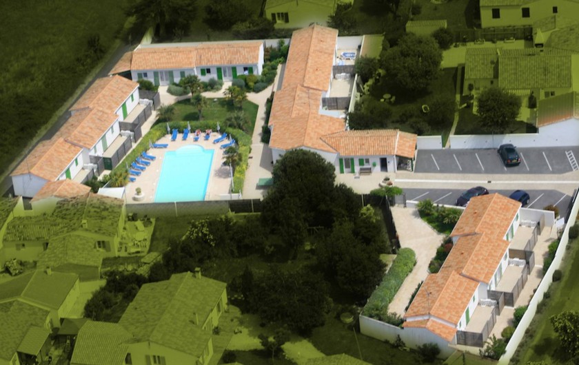 Location de vacances - Maison - Villa à Sainte-Marie-de-Ré - Vue aérienne de la résidence avec son parking intérieur