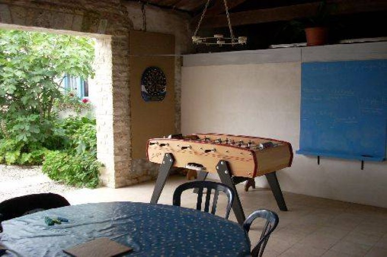 Location de vacances - Maison - Villa à Dolus-d'Oléron - chai ouvert sur le jardin