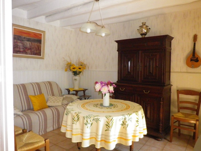 Location de vacances - Gîte à Saint-Nectaire - Salle à manger-séjour