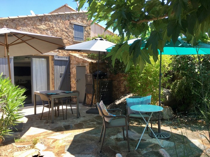 Location de vacances - Villa à Porto-Vecchio - vue extérieure de la maison