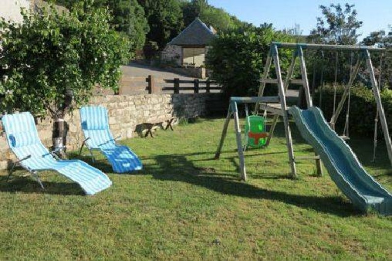 Location de vacances - Gîte à Saint-Pierre-de-Nogaret - bains de soleils, banc...