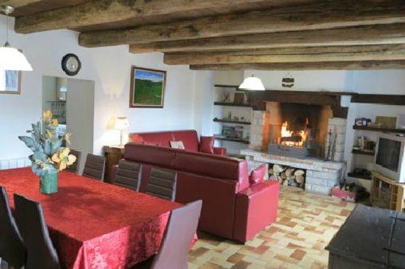 Location de vacances - Gîte à Saint-Pierre-de-Nogaret - Spacieuse pièce à vivre