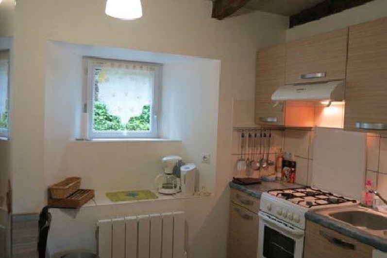 Location de vacances - Gîte à Saint-Pierre-de-Nogaret - Cuisine indépendante toute équipée