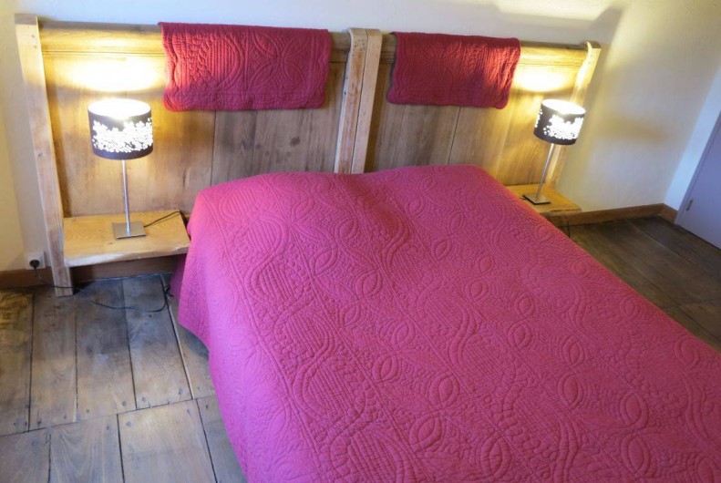 Location de vacances - Gîte à Saint-Pierre-de-Nogaret - Chambre "Gorges du Tarn" 1 lit en 140  + lit bébé