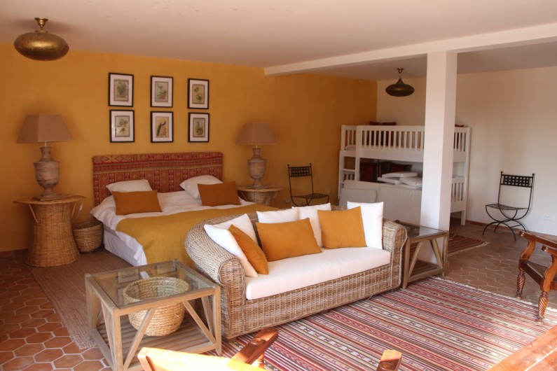 Location de vacances - Mas à Sanary-sur-Mer - la chambre en rez de jardin