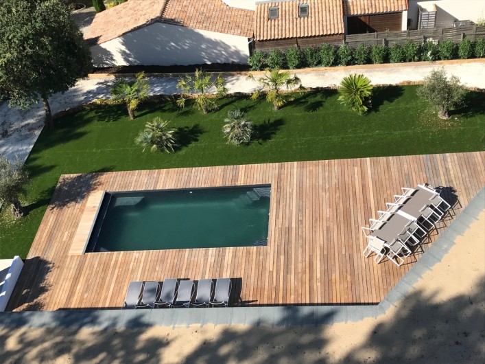 Location de vacances - Villa à Saint-Palais-sur-Mer - vue aérienne de la terrasse et aperçu du toit recouvert de sable.