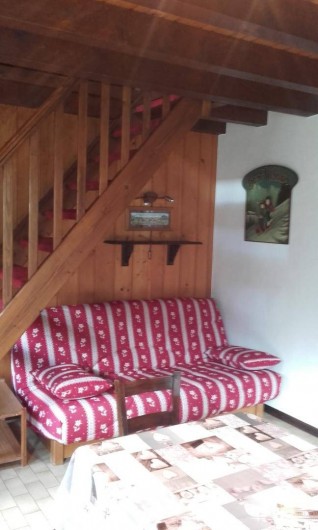 Location de vacances - Appartement à Le Grand-Bornand - salon- séjour - canapé