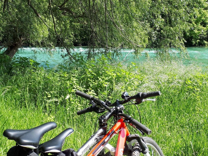 Location de vacances - Chambre d'hôtes à Habas - Beaucoup de randonnées possibles, ici au bord du Gave de Pau