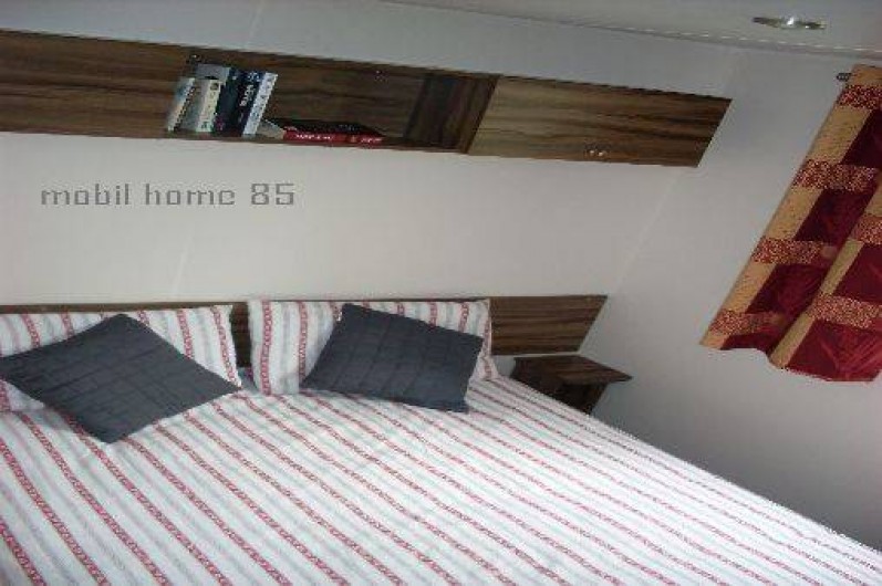 Location de vacances - Camping à Saint-Jean-de-Monts - chambre parentale