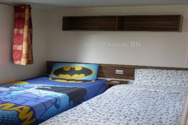 Location de vacances - Camping à Saint-Jean-de-Monts - chambre  2 lits