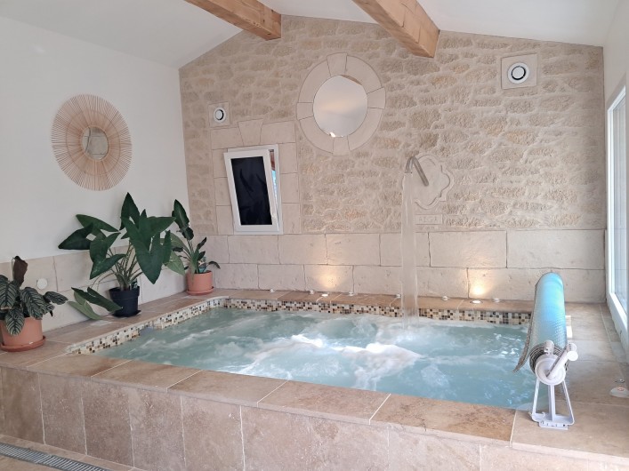 Location de vacances - Villa à Saint-Dézéry - nouvelle espace balneo; bassin 3,5par2m a l interieur chauffé a 36 degrés