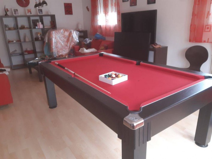 Location de vacances - Villa à Saint-Dézéry - nouveau pour le printemps 2020 salle de jeux avec billard et baby foot