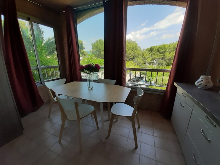 Location de vacances - Studio à Sanary-sur-Mer - Coin repas