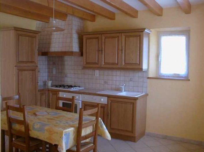 Location de vacances - Gîte à Peyrouse - Cuisine