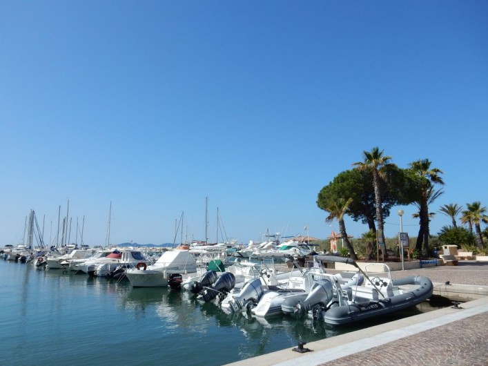 Location de vacances - Appartement à La Londe-les-Maures - Port à 400m (départ pour les Iles d'Or)