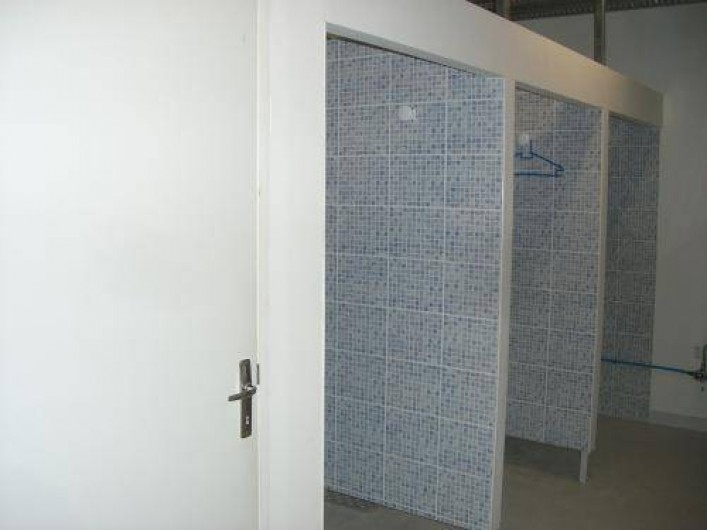 Location de vacances - Gîte à Cormoyeux - 3 douches, 2 wc et 3 lavabos