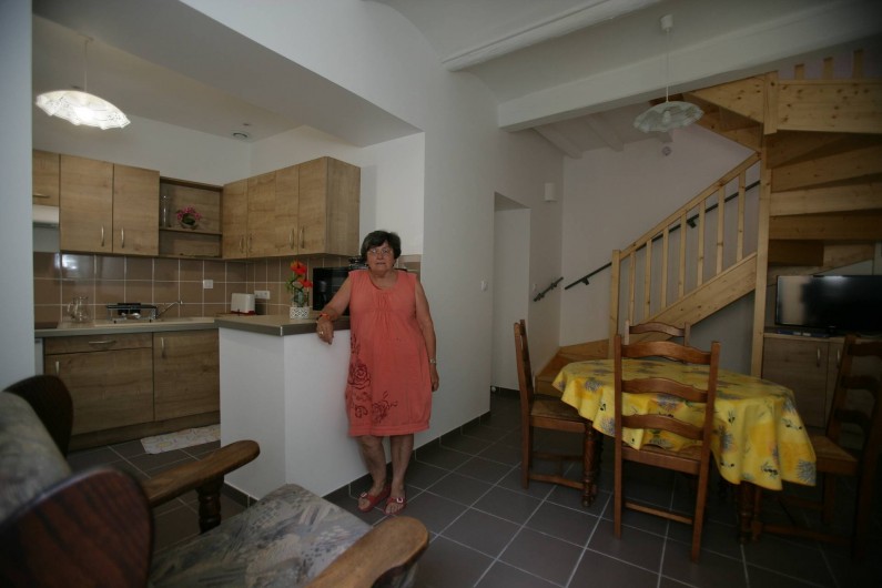 Location de vacances - Maison - Villa à Saint-Martin-d'Ardèche - cuisine et salle de séjour