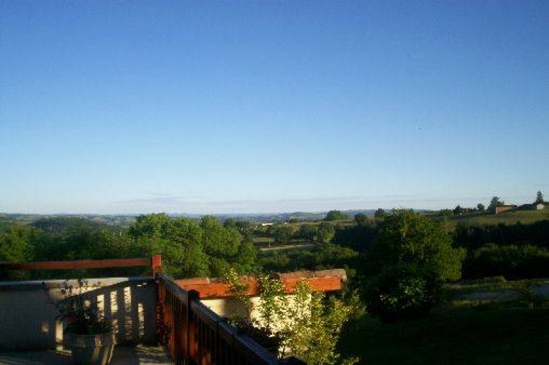 Location de vacances - Gîte à Saint-Étienne-de-Maurs - Vue de la terrasse