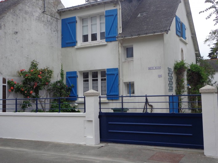 Location de vacances - Villa à Quiberon - maison , côté rue