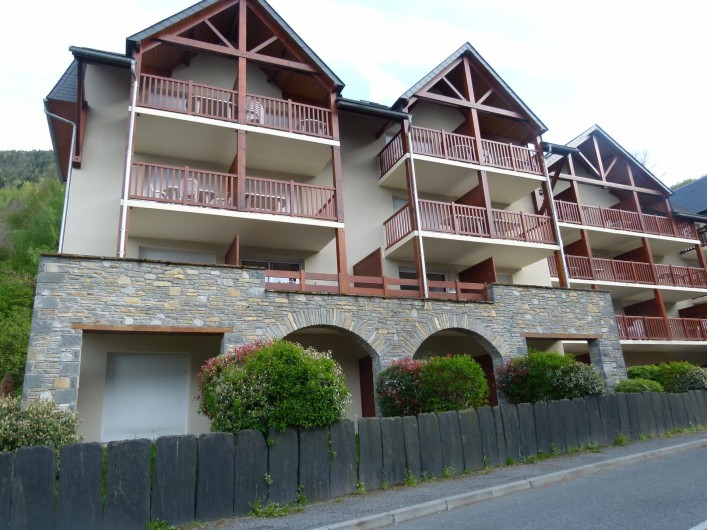 Location de vacances - Appartement à Saint-Lary-Soulan - façade immeuble