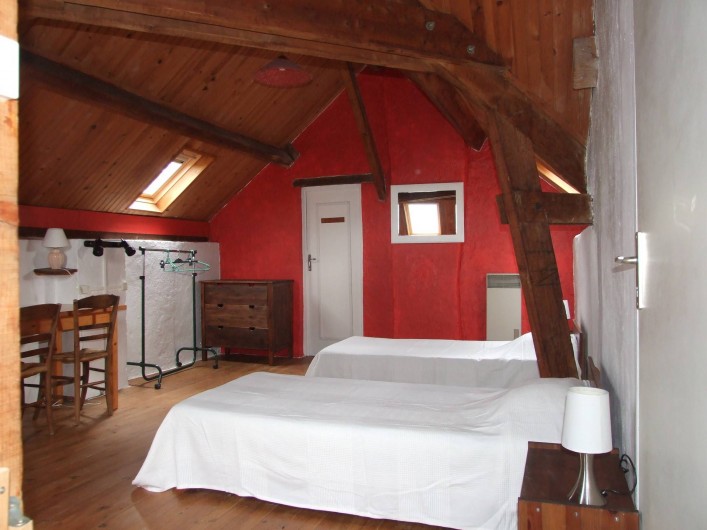 Location de vacances - Maison - Villa à Franchesse - Aile droite, chambre l'estrade.