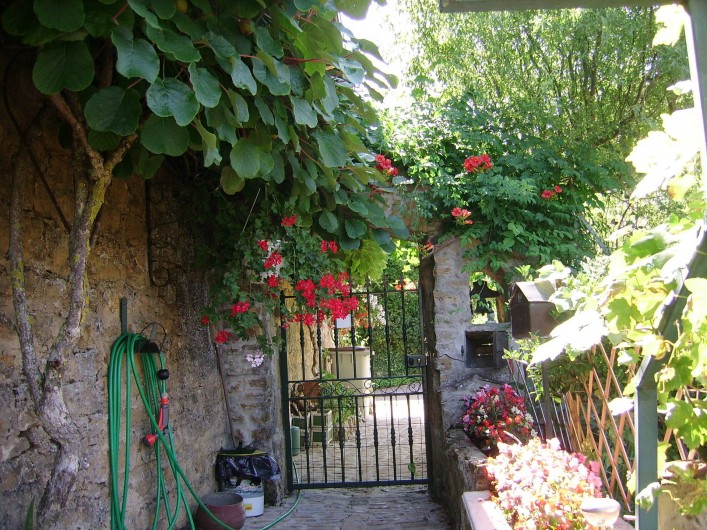 Location de vacances - Chambre d'hôtes à Pupillin - le jardin