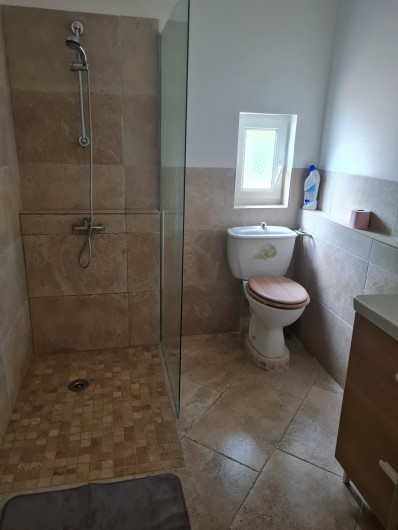 Location de vacances - Villa à Céreste - SALLE DE BAIN INDEPENDENTE